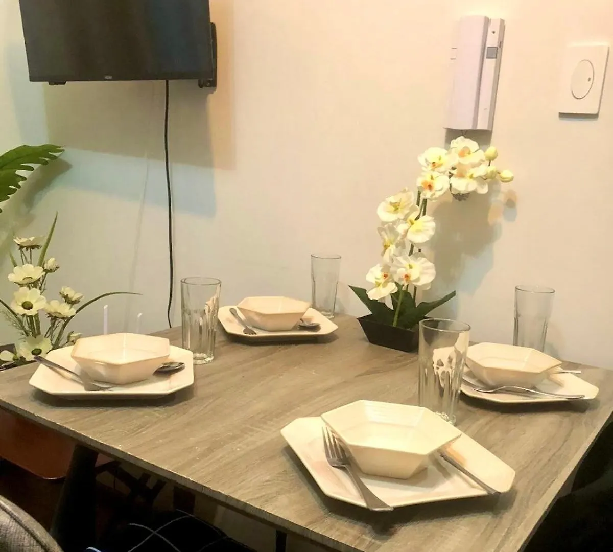 Apartment Stylish 2Br At Air Residences In Makati City Manila